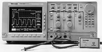 Digital Sampling Oscilloscopes/Tektronix�s�ԈD